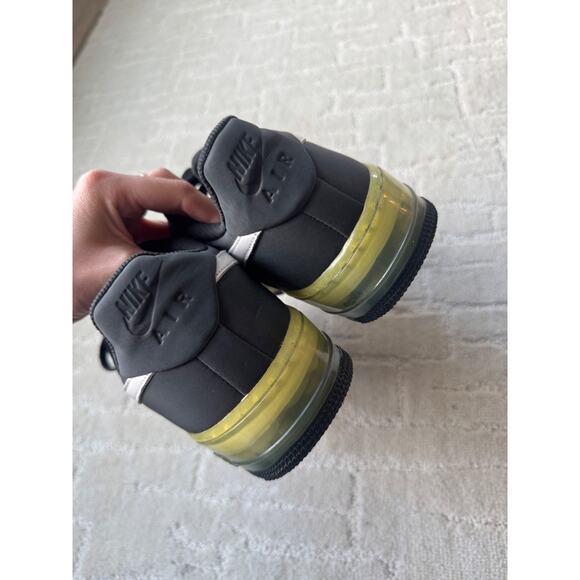 NIKE AIR FORCE ONE 1 SUPREME MAX REFLECTIVE 3M BLACK WHITE  NIKE AIR FORCE ONE 1 SUPREME MAX REFLECTIVE 3M 318772-011